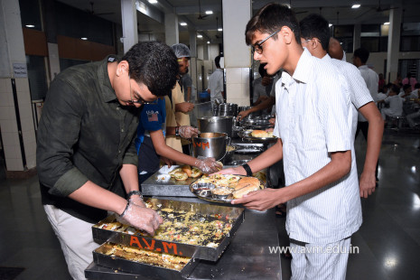 (CBSE SEWA) Std 10 Students Volunteer in Dinner Preparation & Serving (54)