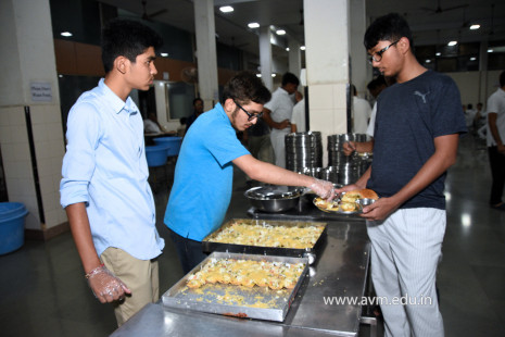 (CBSE SEWA) Std 10 Students Volunteer in Dinner Preparation & Serving (52)