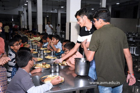 (CBSE SEWA) Std 10 Students Volunteer in Dinner Preparation & Serving (48)