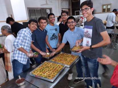 (CBSE SEWA) Std 10 Students Volunteer in Dinner Preparation & Serving (24)