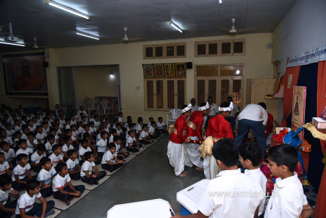 Vachanamrut Dwishatabdi Celebration by Junior Students (50)