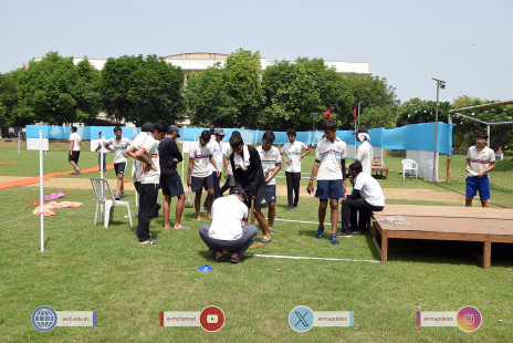 91- Std 10 Students Volunteer in Preparation of Fun Fair