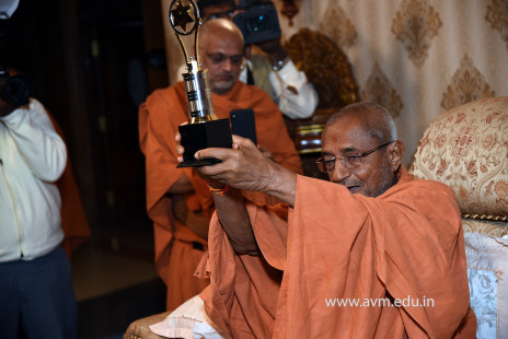 Std-10-11-12-visit-to-Haridham-for-Swamishree's-Blessings-(22)