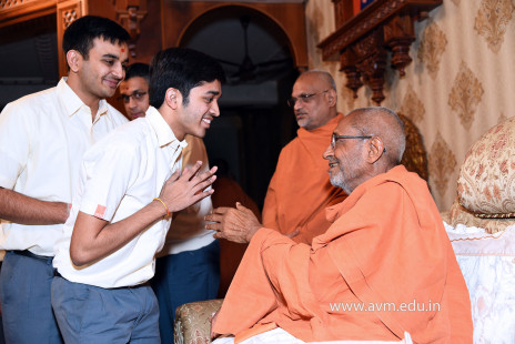 Std-10-11-12-visit-to-Haridham-for-Swamishree's-Blessings-(38)