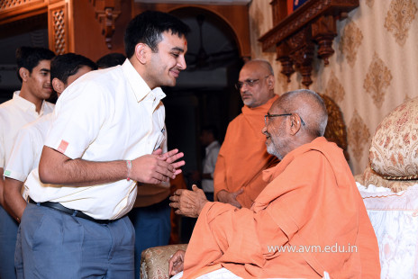 Std-10-11-12-visit-to-Haridham-for-Swamishree's-Blessings-(39)