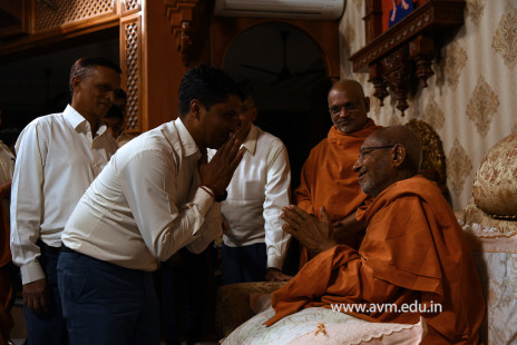 Std-10-11-12-visit-to-Haridham-for-Swamishree's-Blessings-(90)