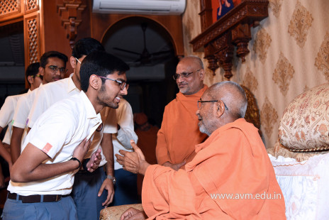 Std-10-11-12-visit-to-Haridham-for-Swamishree's-Blessings-(32)