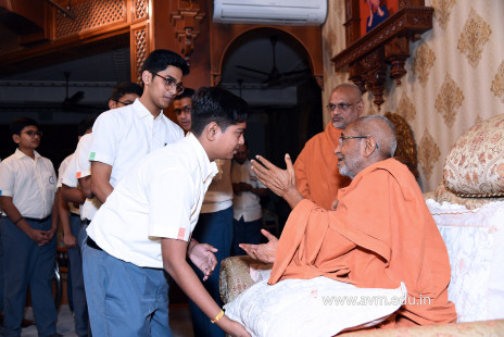 Std-10-11-12-visit-to-Haridham-for-Swamishree's-Blessings-(81)