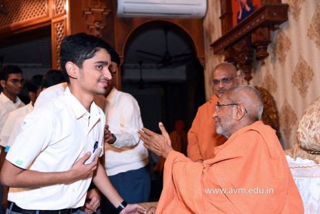 Std-10-11-12-visit-to-Haridham-for-Swamishree's-Blessings-(40)