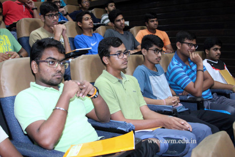 Alumni-Interaction---Vishesh-Mistry-&-Lalit-Desai---Class-of-2015-(14)
