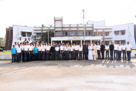 Std 8 Industrial Visit to Madhi Sugar Factory and Textile Factory (6)